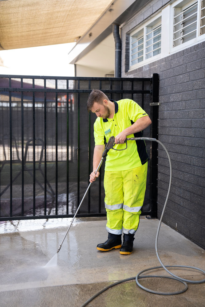 360 Pressure Cleaning Staff